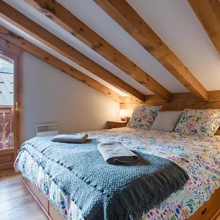 Spacious Duplex With Terrace In Les Houches